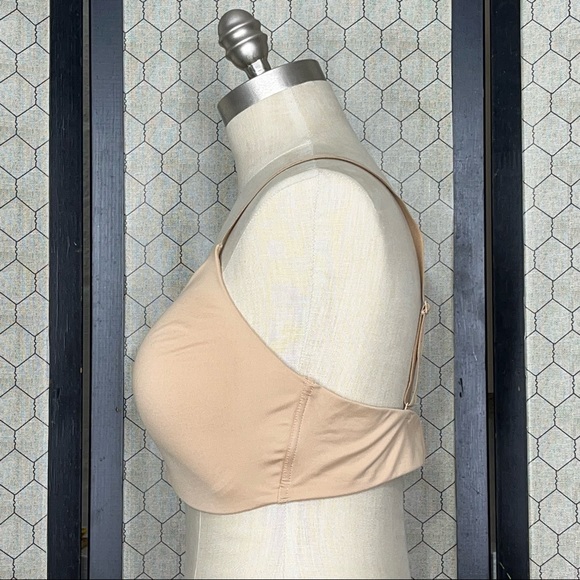 Calvin Klein Wireless Convertible Strap Bra - Picture 2 of 13
